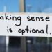 わけがわからないんだけど　英語　make it make sense 意味
