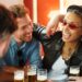 遊びで交流する　英語　socialize 意味